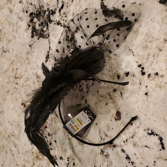 Natasha Black Veiled Headband Hat - Picture 5 of 6